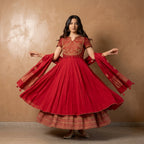 Gulaabi Aari